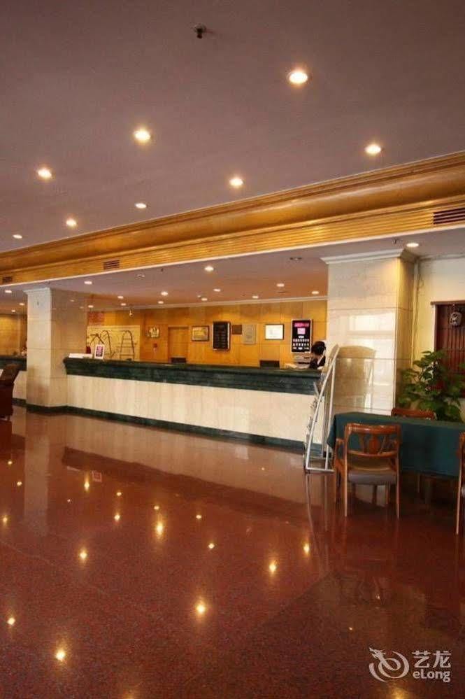 Hampton By Hilton Dalian Zhongshan Екстер'єр фото