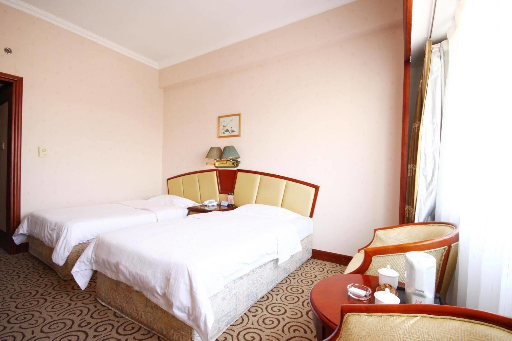 Hampton By Hilton Dalian Zhongshan Екстер'єр фото