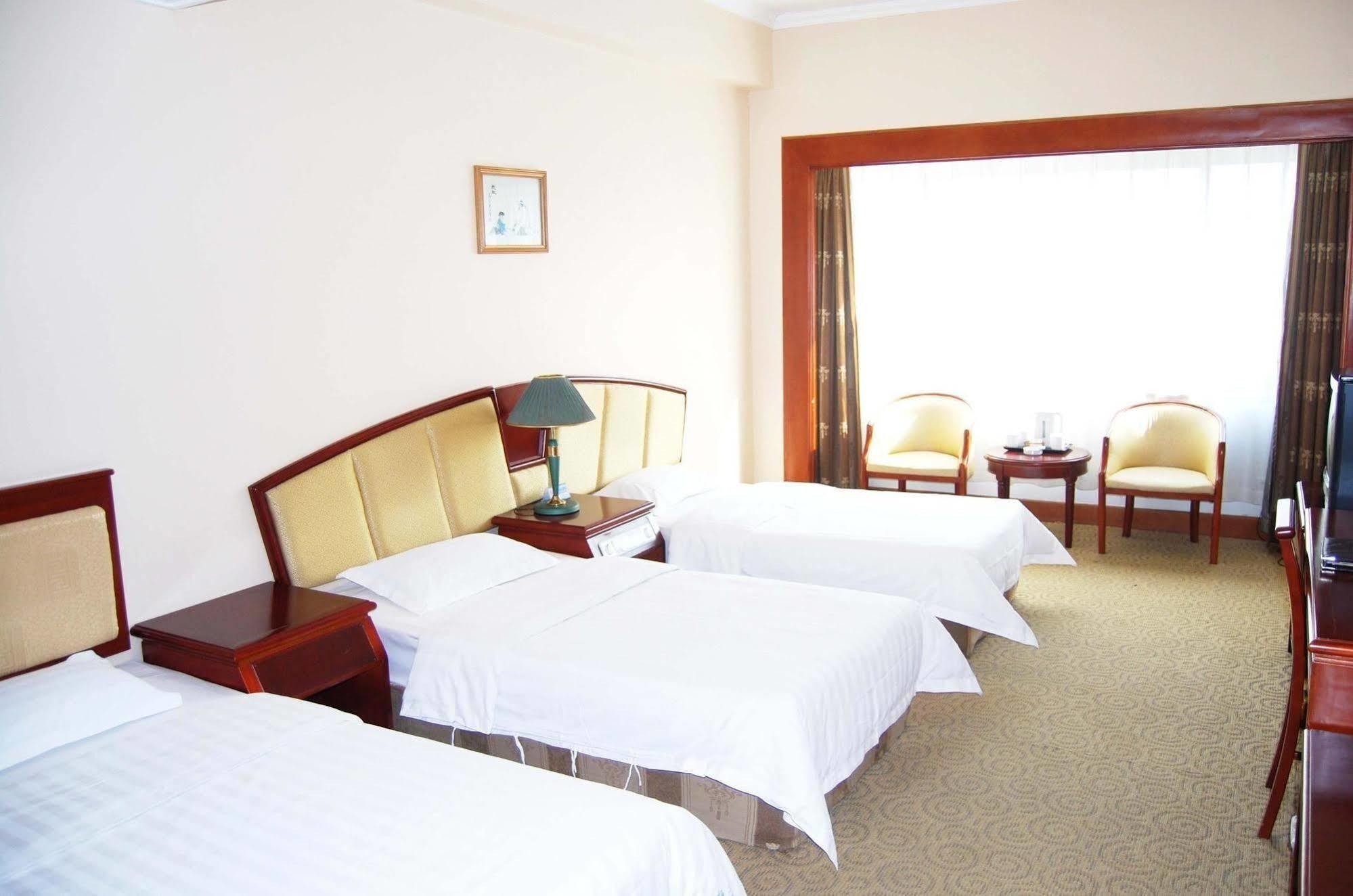 Hampton By Hilton Dalian Zhongshan Екстер'єр фото
