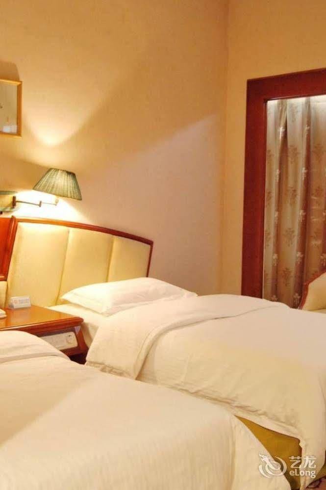 Hampton By Hilton Dalian Zhongshan Екстер'єр фото